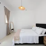 Adyton Mykonos Luxury & Pools Εξοχικό σπίτι *