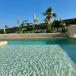 Εξοχικό σπίτι Adyton Mykonos Luxury & Pools